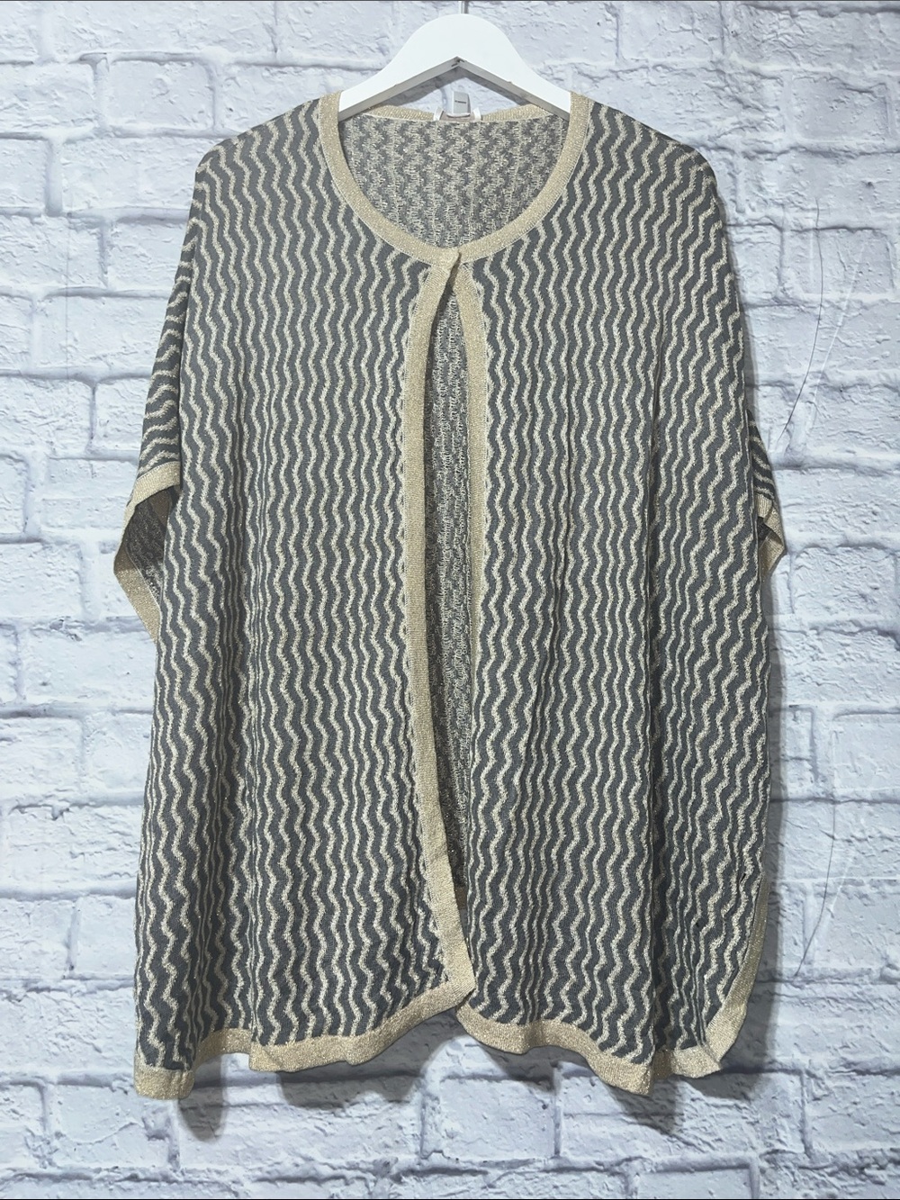 Chico's Gray and Cream Chevron Open Cardigan
